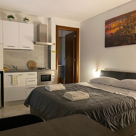 Room Mazzini Lecce Exterior foto